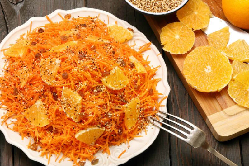 carrot salad with nuts