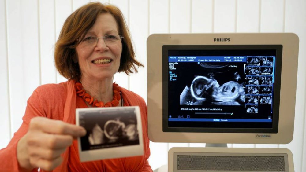 Annegret Raunigk The Oldest Mother Of Quadruplets Cook It