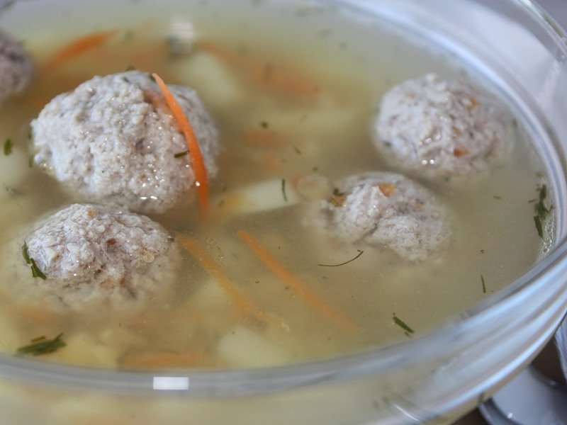 cauliflower meatball soup