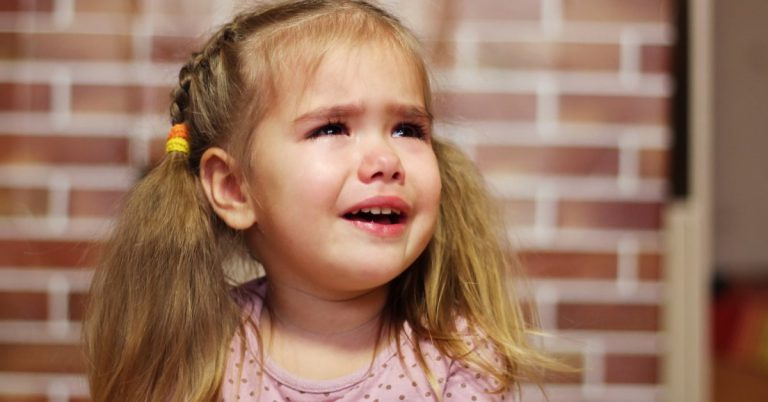 Child Tantrums. How to Handle and What Not to Do Cook It