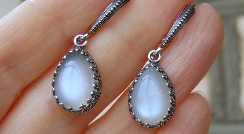 precious stone earrings 