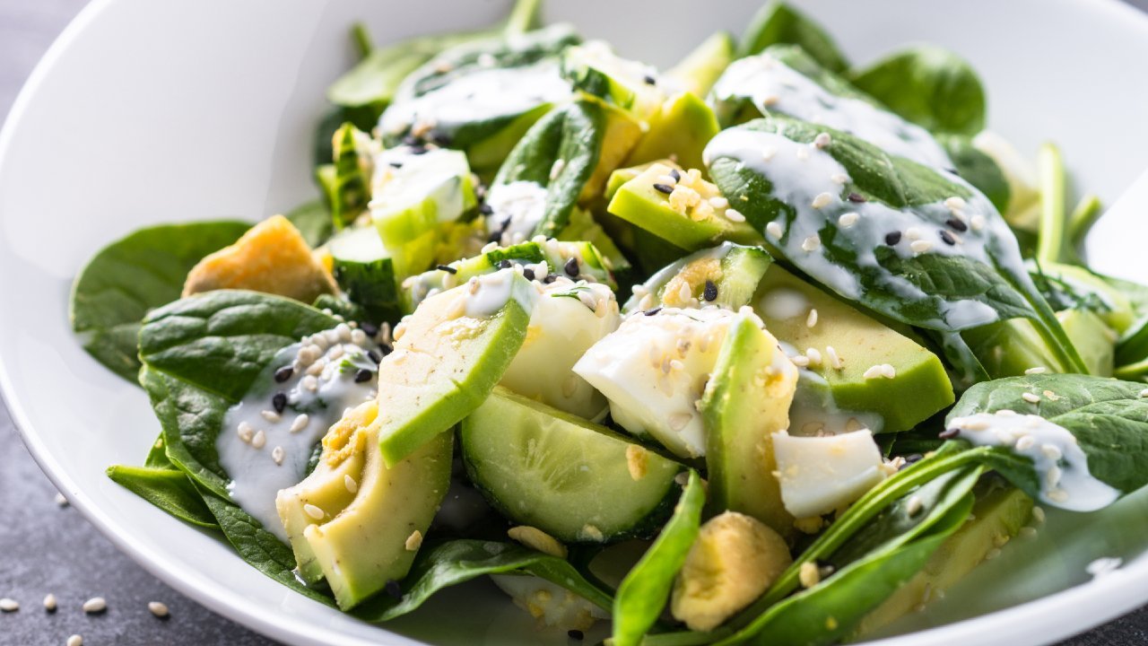 salad with spinach