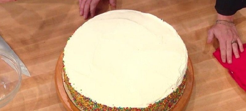 large round cake