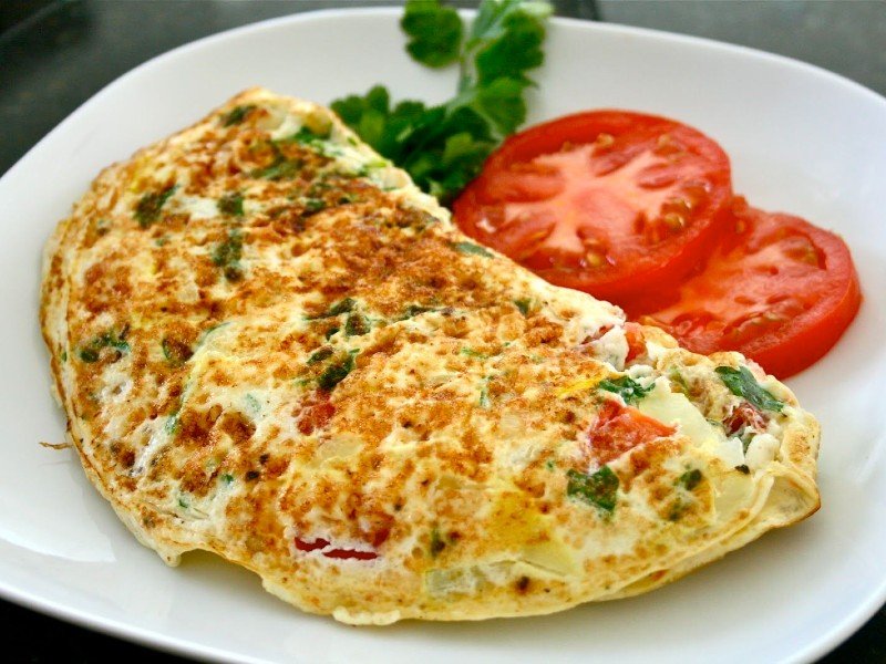 omelet with vegetables