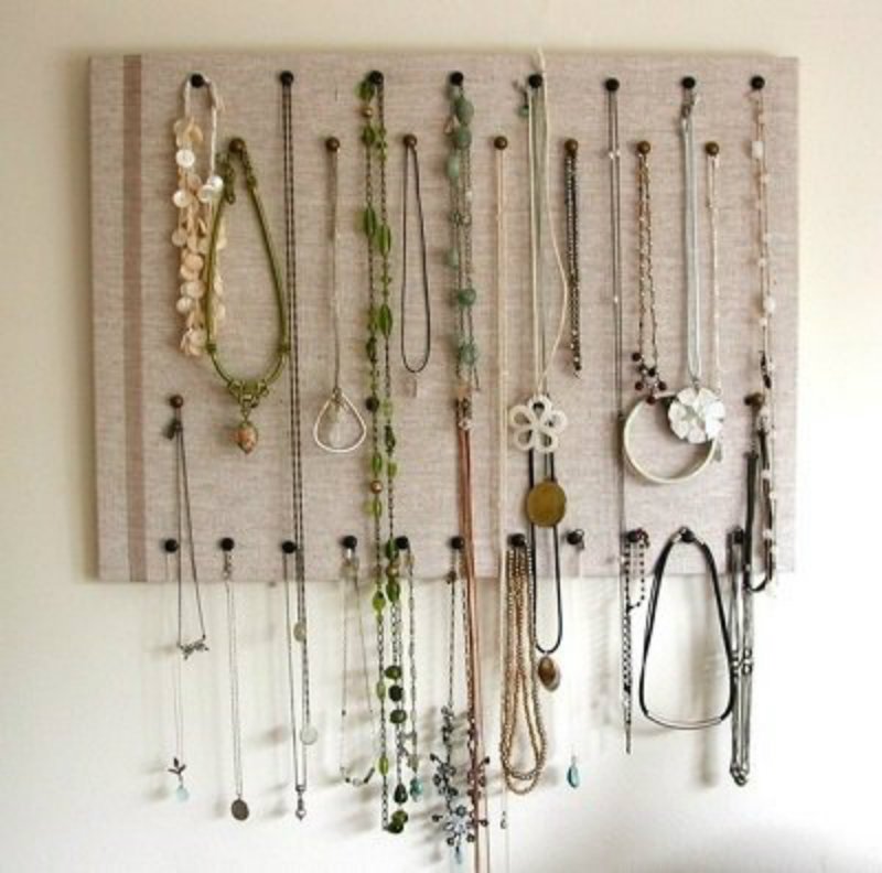 necklace storage