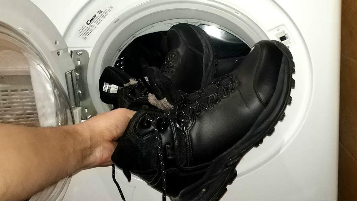 can you put white shoes in the washer