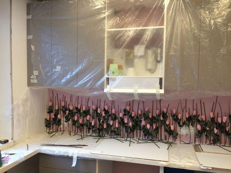 backsplash with roses