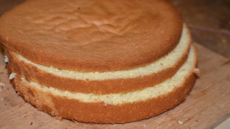 Light And Fluffy Sponge Cake Recipe – Cook It