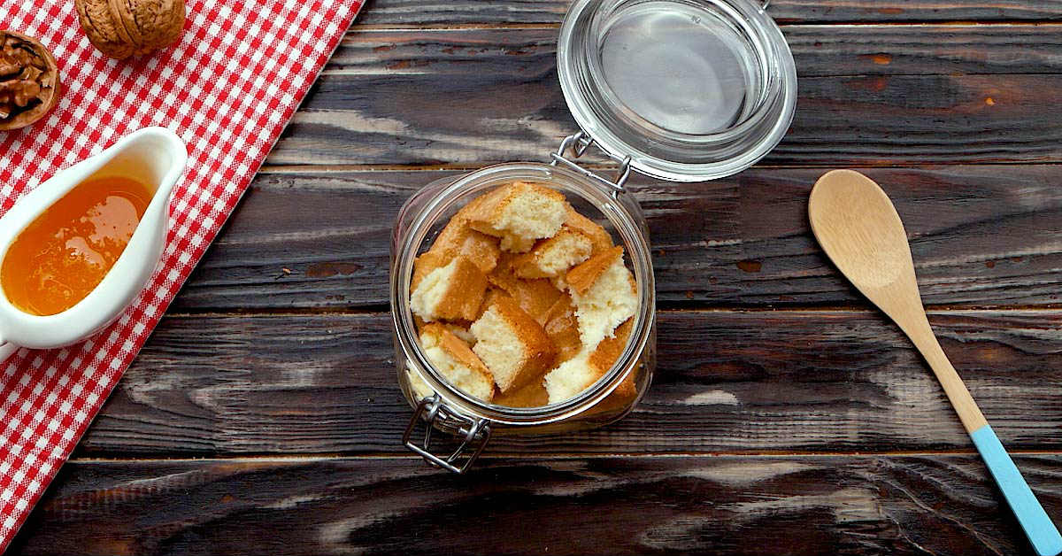 honey cake in a jar