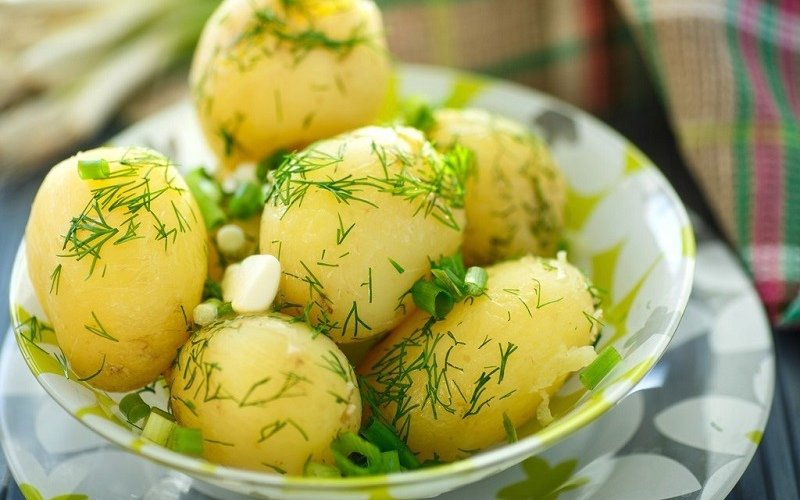 new potatoes with dill