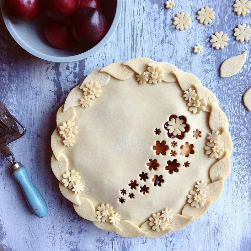 decorative pie crust