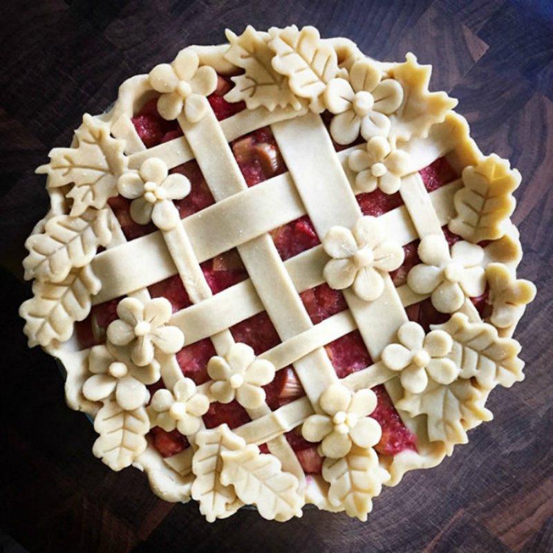 decorative pie crust