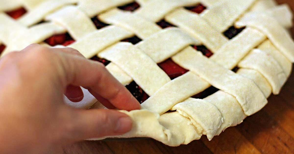 decorative pie crust