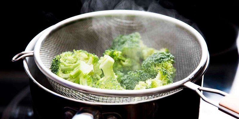 steamed broccoli