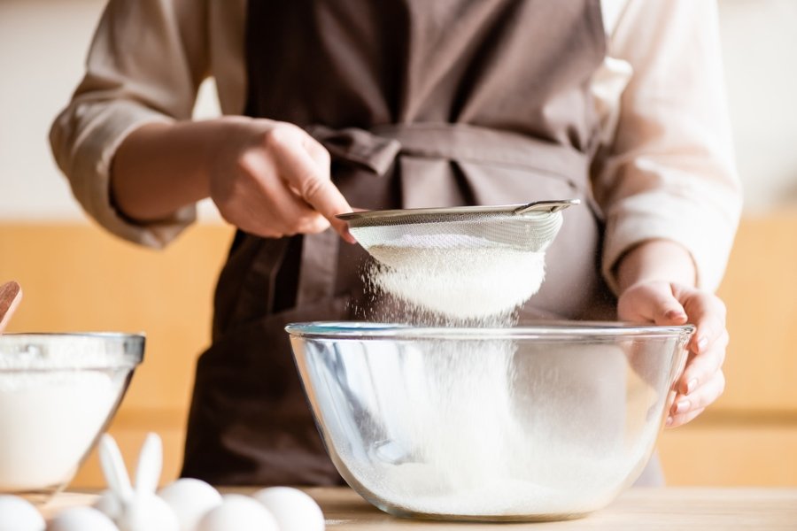 Why Sift Flour, and Do You Really Need To? – Cook It