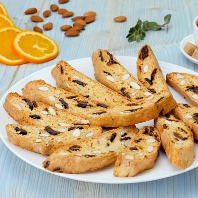almond and chocolate biscotti