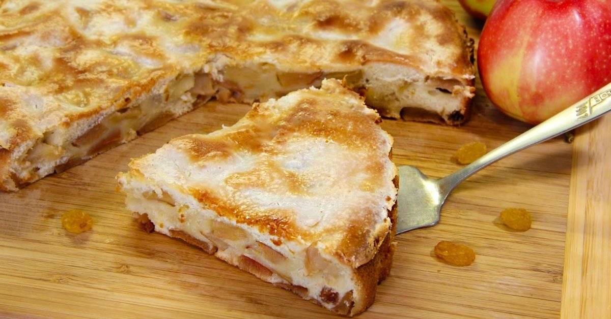 Apple Pie With Sour Cream Topping