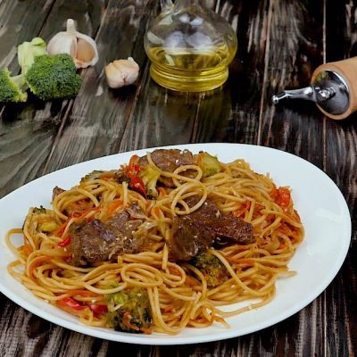 beef stir-fry with noodles