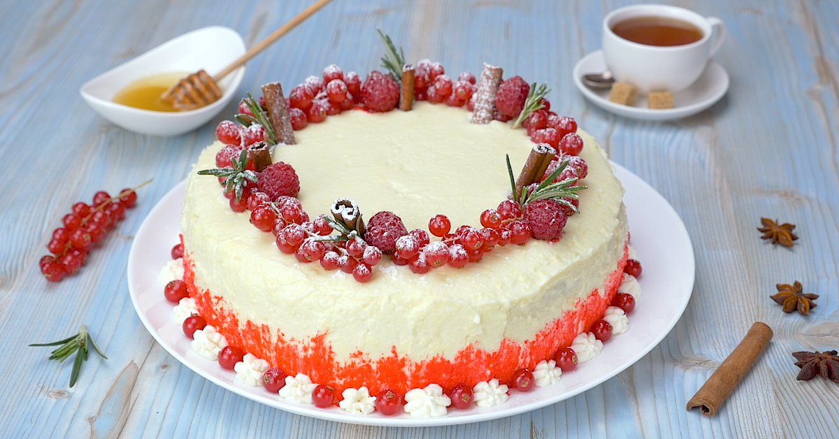 Berry Fantasy Cake