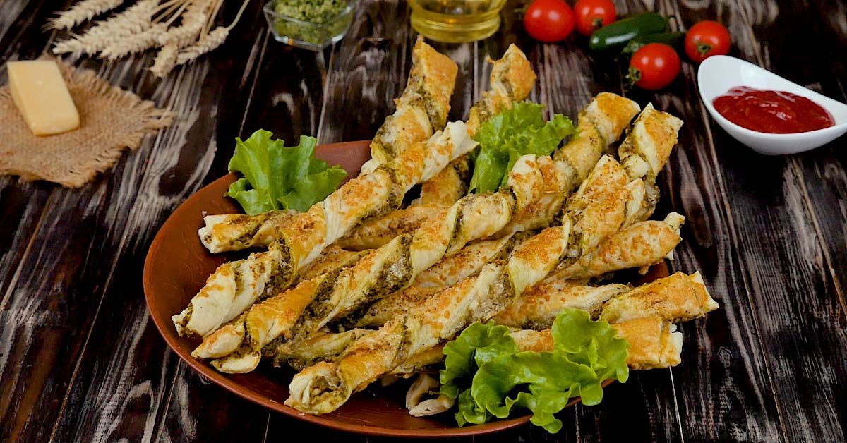Cheesy Pesto Twists