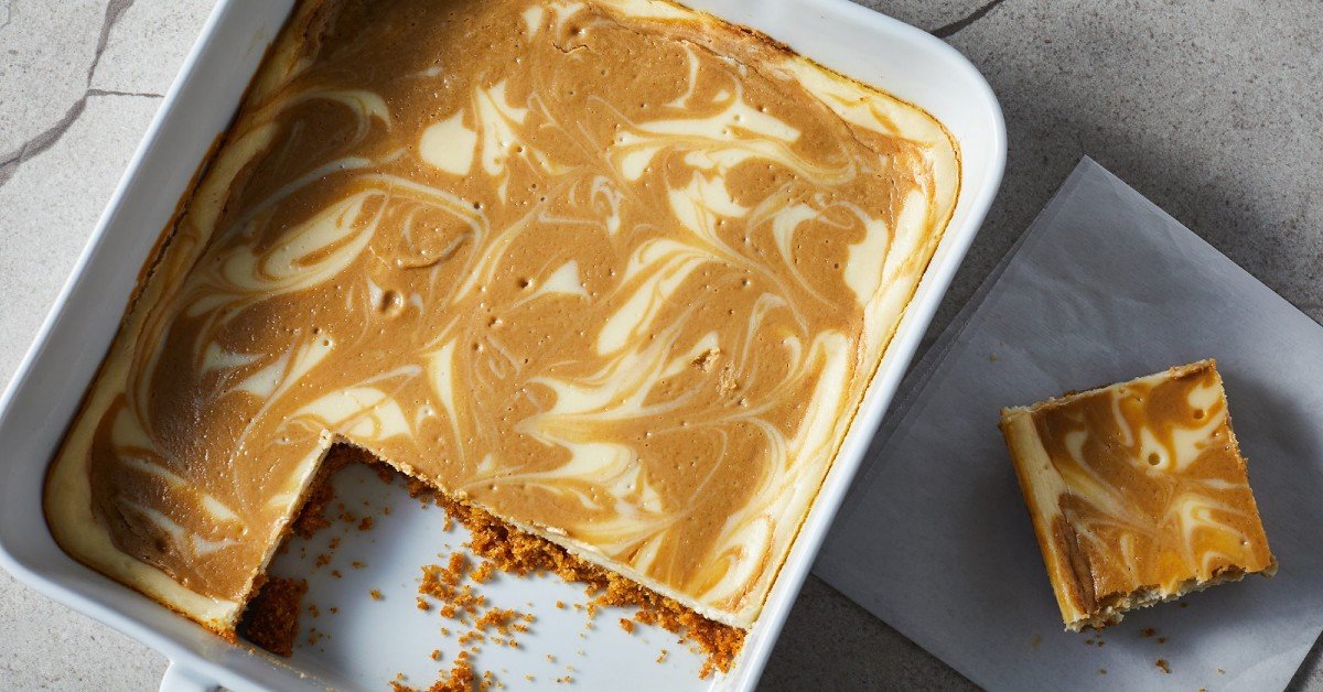 Chai Swirl Cheesecake Bars