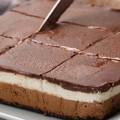 cheesecake with chocolate ganache