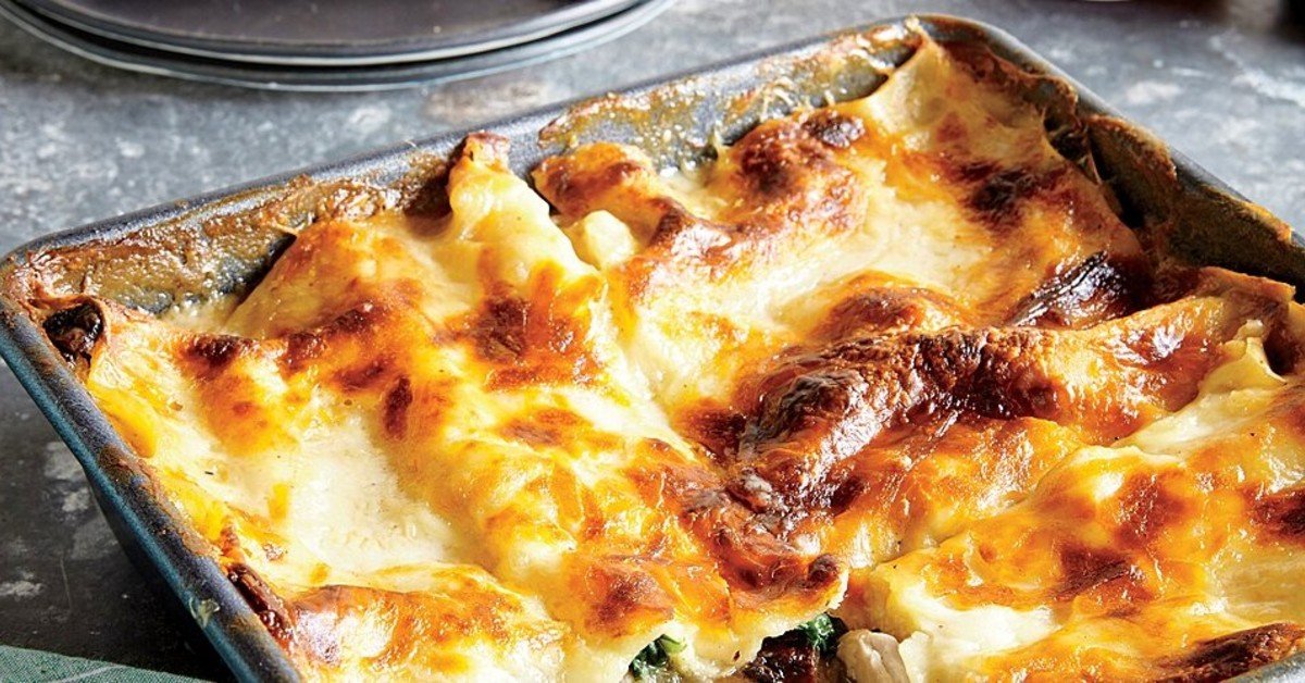 Chicken, Spinach, and Mushroom Lasagna