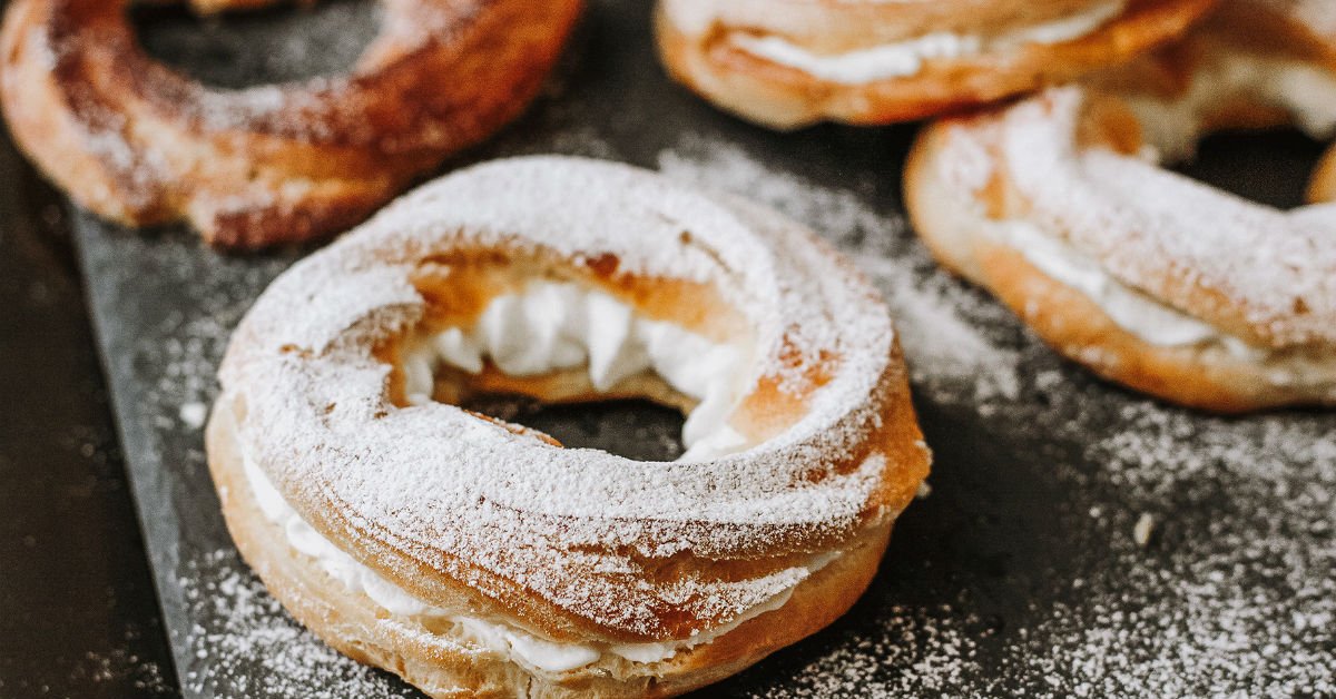 Choux Rings With Cottage Cheese