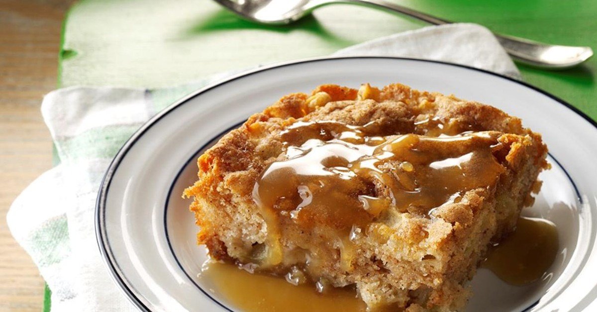 Chunky Apple Cake