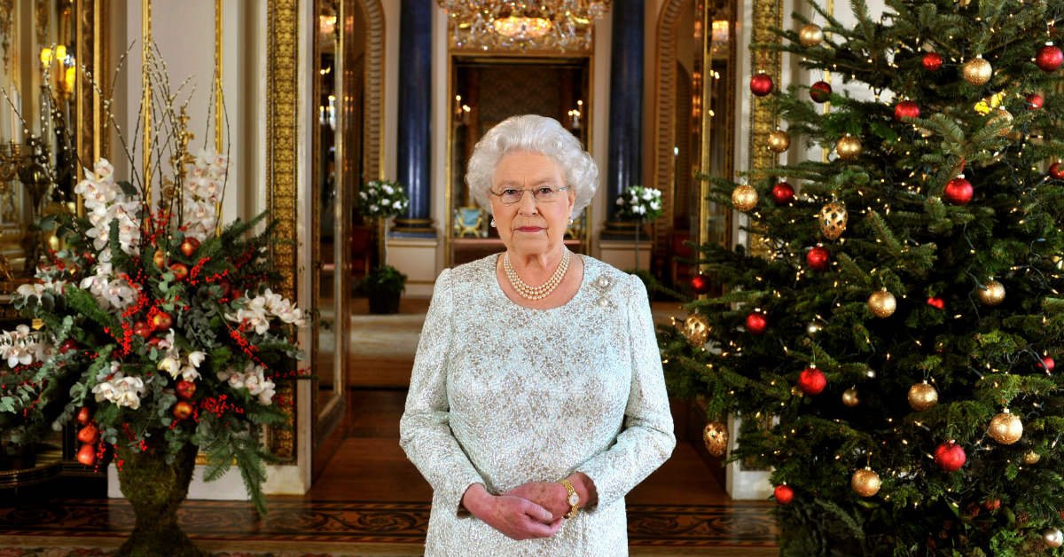 Cinnamon Stars: The Royal Family’s Favorite Cookies