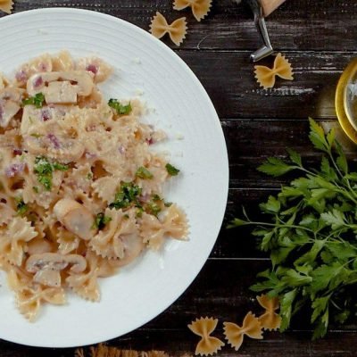creamy pasta with crispy mushrooms