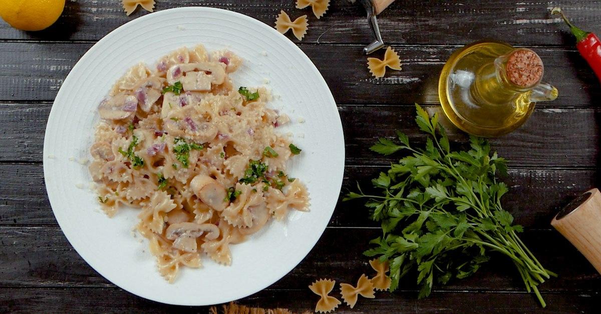 Creamy Pasta With Crispy Mushrooms