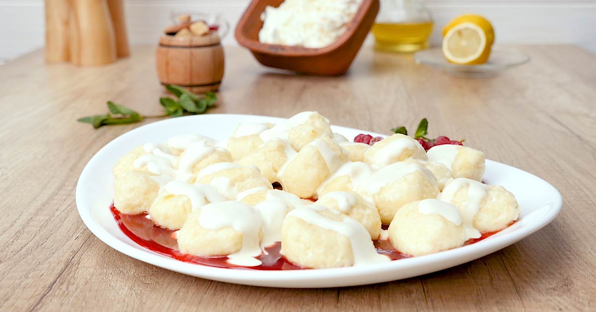 Curd Gnocchi With Berry Sauce