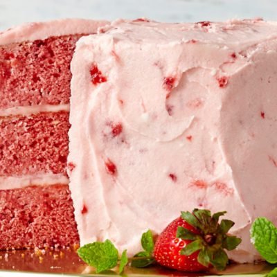 fresh strawberry cake