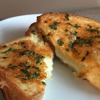 garlic bread grilled cheese