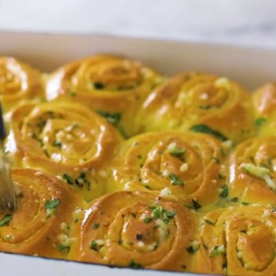 garlic bread rolls