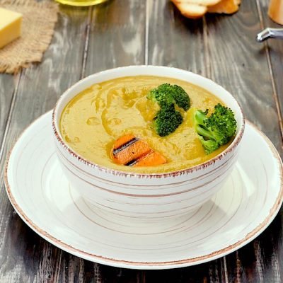 healthy broccoli and cheese soup