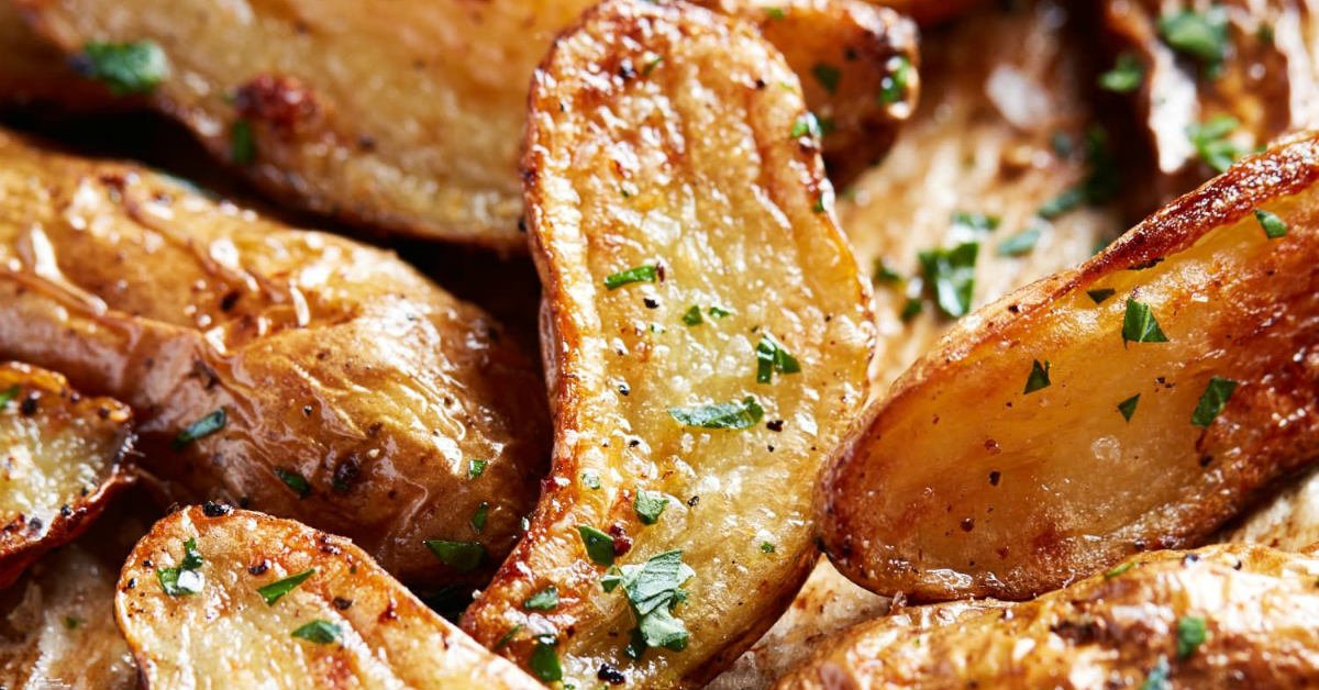 Roasted Garlic Butter Potatoes Recipe – Cook It