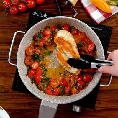 skillet chicken caprese
