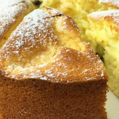 sponge cake with fruit